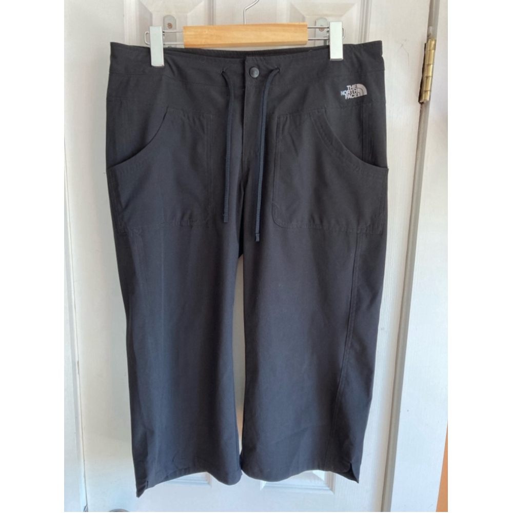 Women's The North Face Capris Size 8 Black